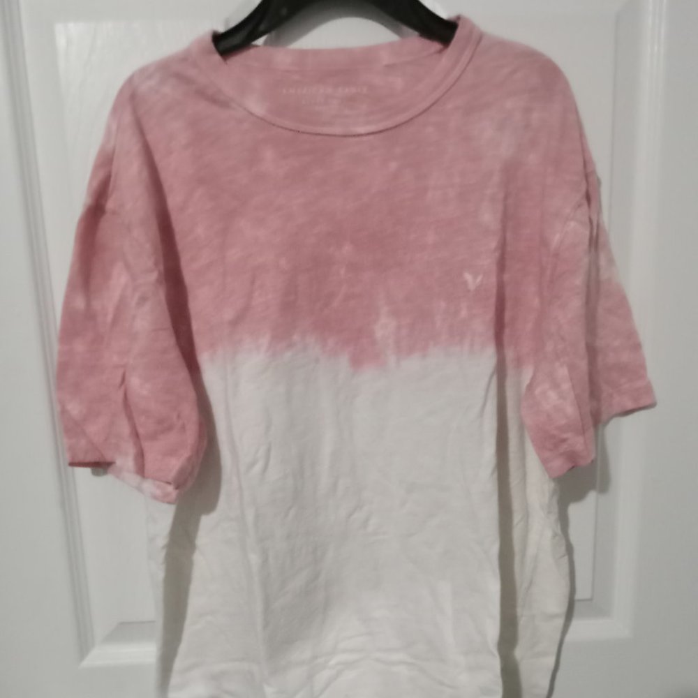 EUC American Eagle mens/unisex dip-die t-shirt pink/cream - size medium